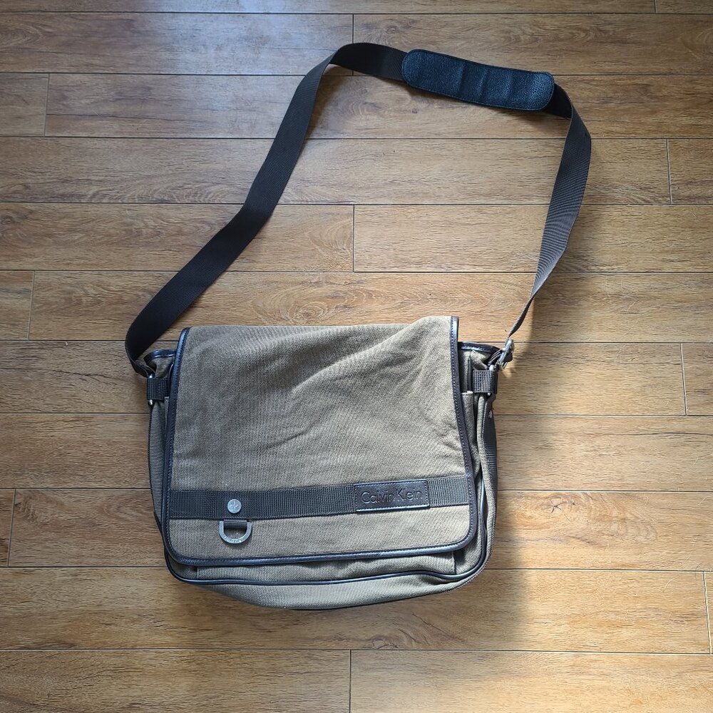 Vintage Calvin Klein canvas messenger bag